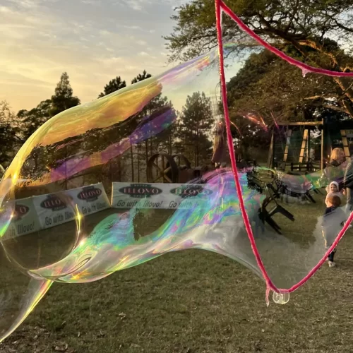 Creating giant bubbles is easy, anyone can do it
